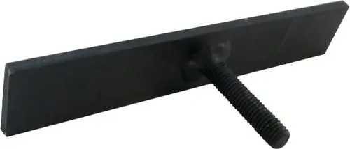 Befestigungsbügel mit einer rechteckigen Platte und einem gewindeten Stift in der Mitte, hergestellt von Wolf. Ideal für die Montage von Teilen oder Deckeln.